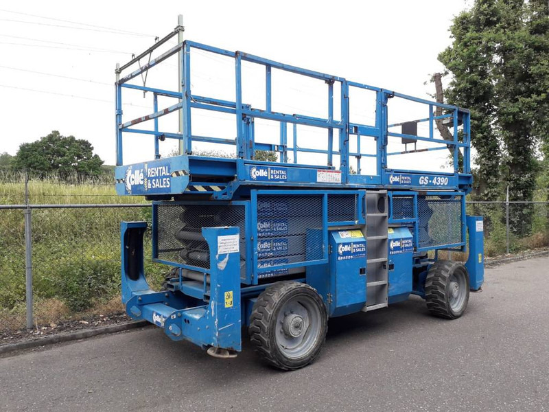 Genie GS 4390 RT - Šķērveida pacēlājs: foto 3 Genie GS 4390 RT - Šķērveida pacēlājs: foto 3
