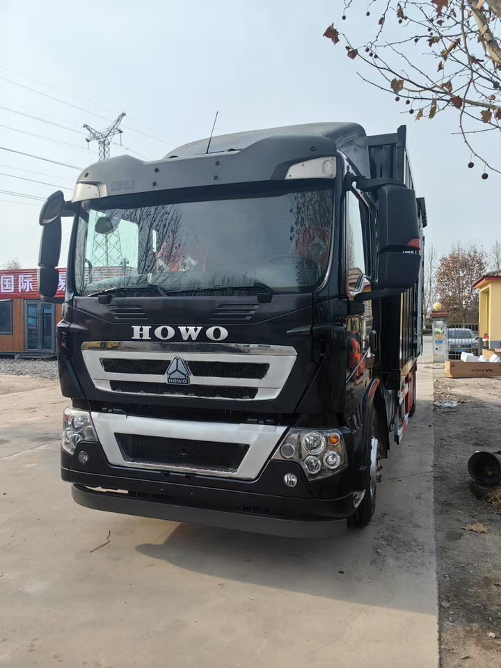 HOWO - Kravas automašīna ar slēgto virsbūvi: foto 1 HOWO - Kravas automašīna ar slēgto virsbūvi: foto 1