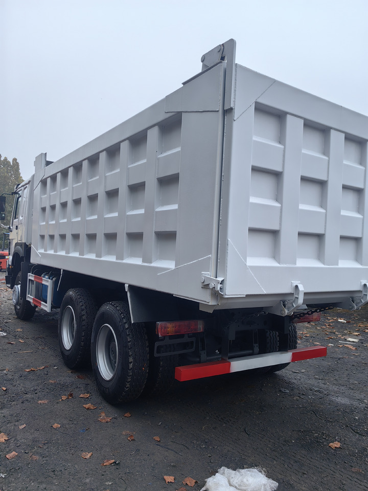 SINOTRUCK HOWO - Kravas automašīna pašizgāzējs: foto 5 SINOTRUCK HOWO - Kravas automašīna pašizgāzējs: foto 5