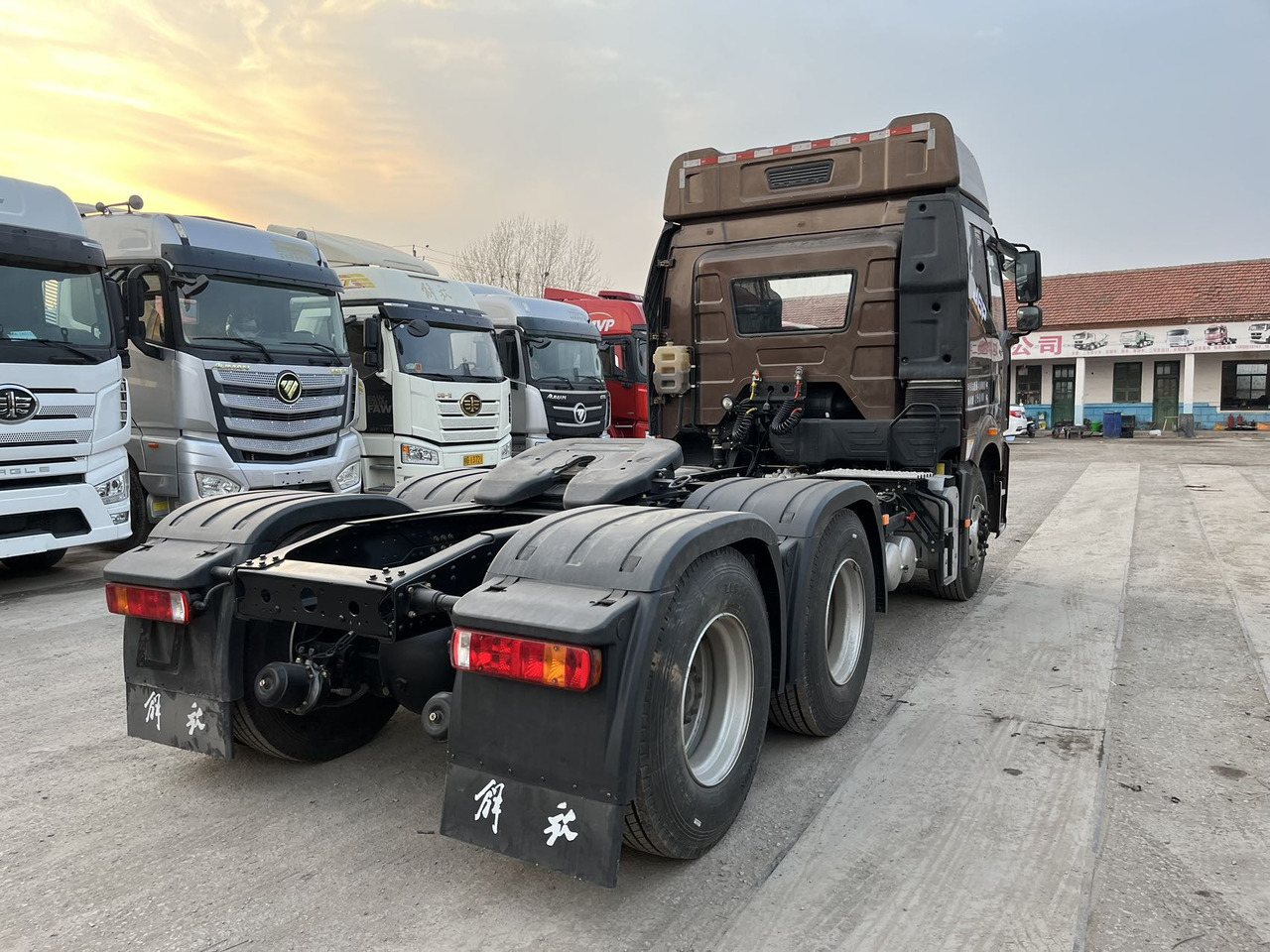 FAW J6P - Vilcējs: foto 4 FAW J6P - Vilcējs: foto 4