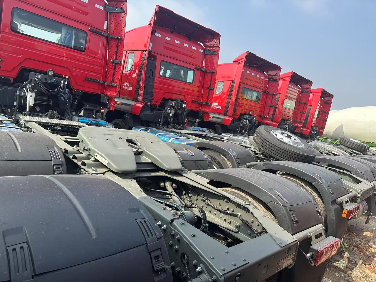 HOHAN - Vilcējs: foto 3 HOHAN - Vilcējs: foto 3