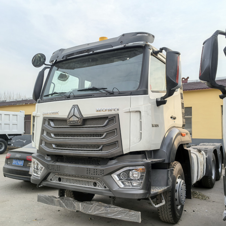 SINOTRUCK HOWO - Vilcējs: foto 1 SINOTRUCK HOWO - Vilcējs: foto 1