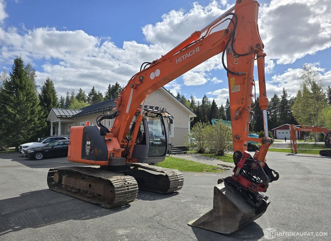 Hitachi ZX135US, 2005, Diesel, 18 000 h, Seinäjoki - Celtniecības tehnika: foto 3 Hitachi ZX135US, 2005, Diesel, 18 000 h, Seinäjoki - Celtniecības tehnika: foto 3