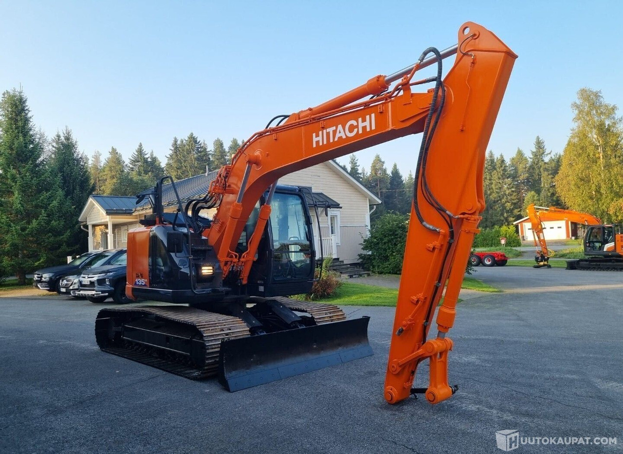 Hitachi ZX135USBL-6, 2019, Diesel, 2 800 h, Seinäjoki - Celtniecības tehnika: foto 3 Hitachi ZX135USBL-6, 2019, Diesel, 2 800 h, Seinäjoki - Celtniecības tehnika: foto 3