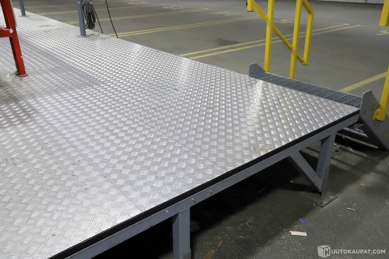 Järeää lastauslaituria / koroketta / lattiaa – 60 m2 –  2021. LGS6018, Vantaa - Citas iekārtas: foto 1 Järeää lastauslaituria / koroketta / lattiaa – 60 m2 –  2021. LGS6018, Vantaa - Citas iekārtas: foto 1