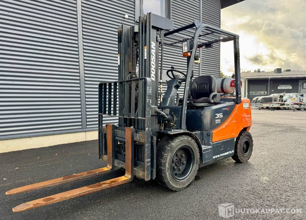 Doosan G 35 C-5, 2009, 3 870 h Kaasutrukki, Lieto - Gāzes iekrāvējs: foto 1 Doosan G 35 C-5, 2009, 3 870 h Kaasutrukki, Lieto - Gāzes iekrāvējs: foto 1