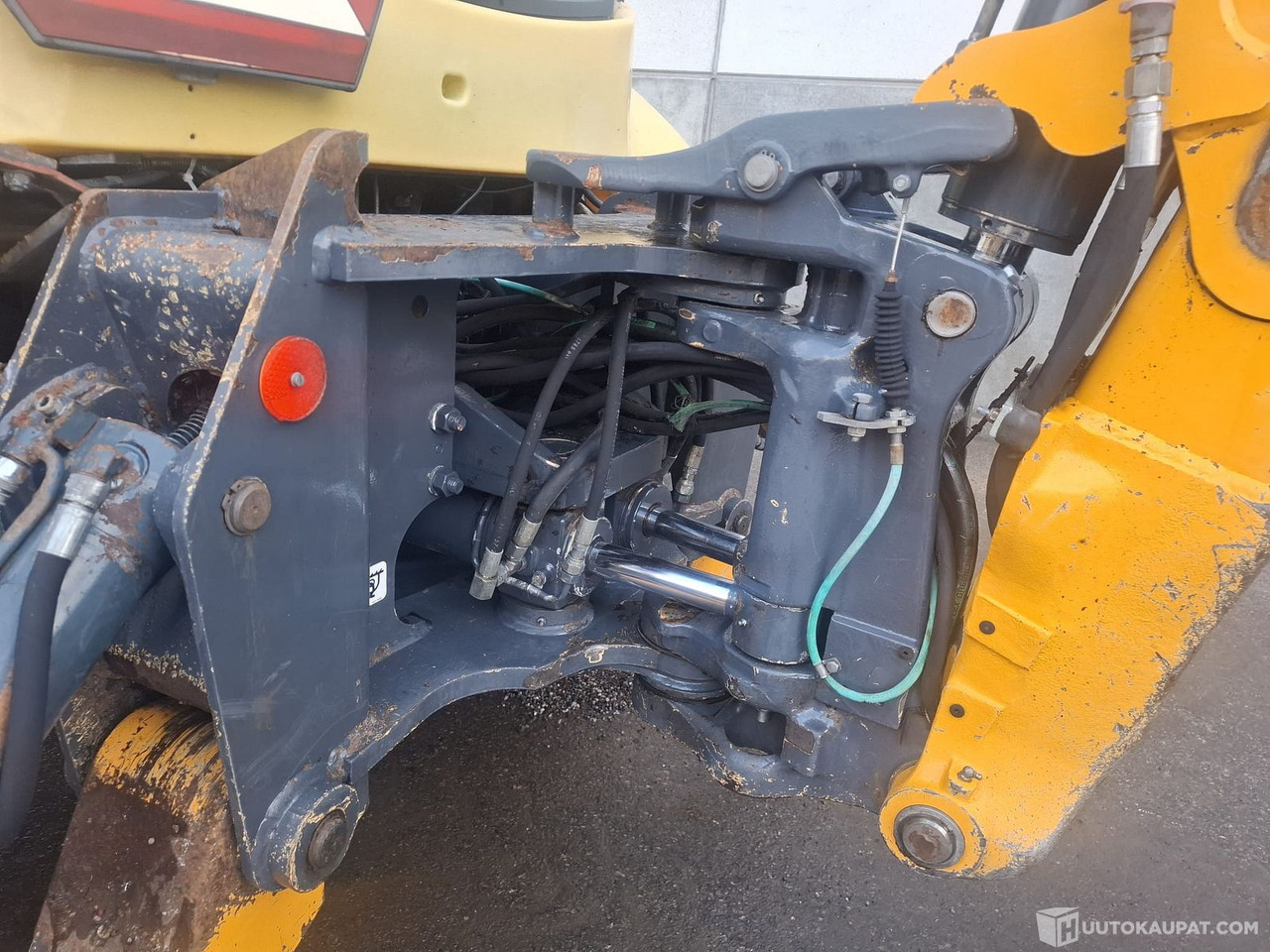 Ekskavators-iekrāvējs Fermec 960, Traktorikaivuri, 2003, Sis alv 25,5%, Nurmijärvi: foto 9 Ekskavators-iekrāvējs Fermec 960, Traktorikaivuri, 2003, Sis alv 25,5%, Nurmijärvi: foto 9