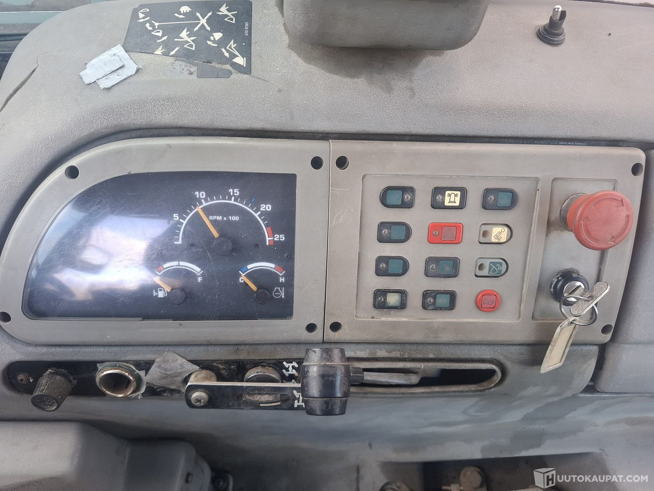 Ekskavators-iekrāvējs Fermec 960, Traktorikaivuri, 2003, Sis alv 25,5%, Nurmijärvi: foto 15 Ekskavators-iekrāvējs Fermec 960, Traktorikaivuri, 2003, Sis alv 25,5%, Nurmijärvi: foto 15