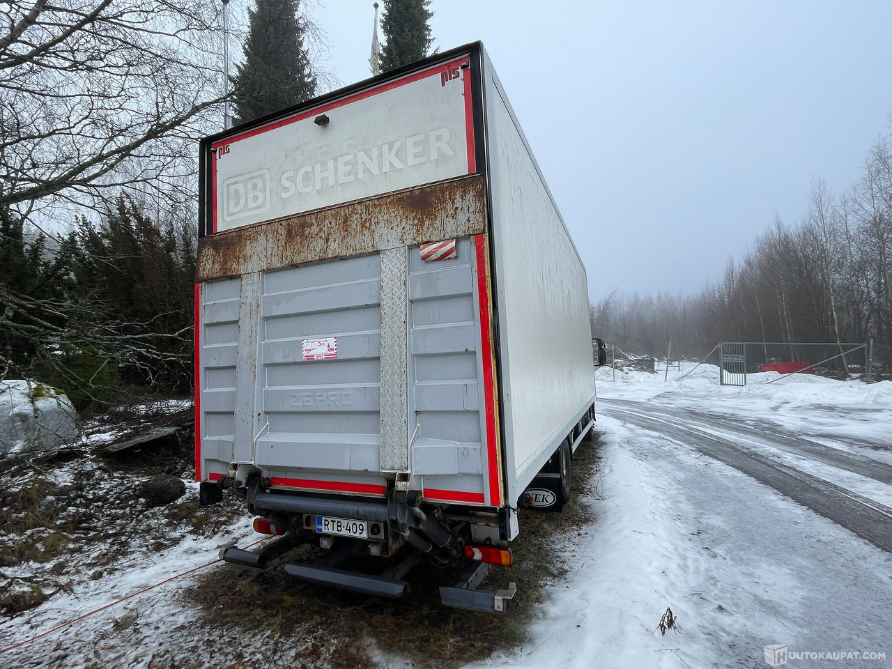 Iveco 140E, 2014 Umpikorinen Kuorma-auto, Hämeenlinna - Kravas automašīna ar slēgto virsbūvi: foto 5 Iveco 140E, 2014 Umpikorinen Kuorma-auto, Hämeenlinna - Kravas automašīna ar slēgto virsbūvi: foto 5