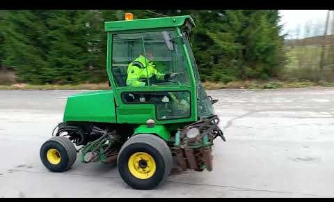 John Deere 3235 kelaleikkuri, 4 WD ja hytti, Hollola - Zāles pļāvējs: foto 2 John Deere 3235 kelaleikkuri, 4 WD ja hytti, Hollola - Zāles pļāvējs: foto 2