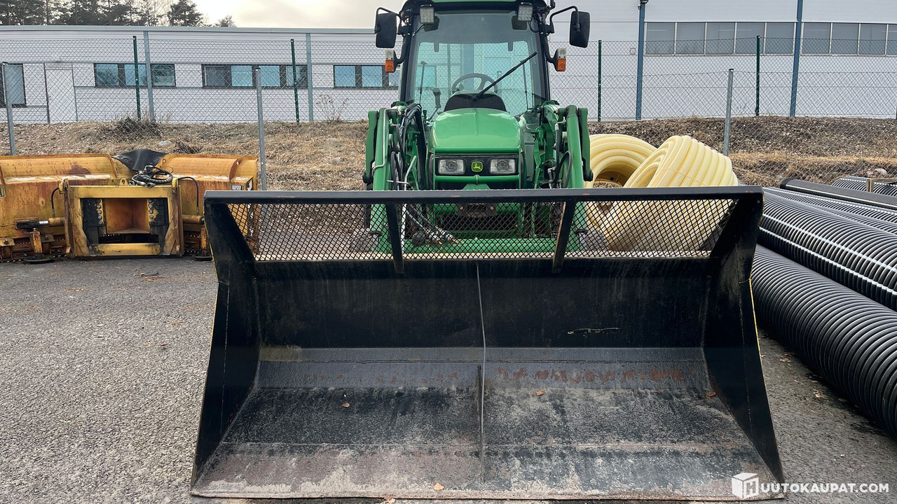 John Deere 4520, 2009, tractor, Porvoo - Traktors: foto 3 John Deere 4520, 2009, tractor, Porvoo - Traktors: foto 3