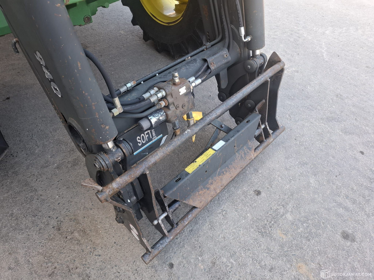 John Deere 6400, 1997 Traktori, Sis alv 25,5%, Nurmijärvi - Traktors: foto 5 John Deere 6400, 1997 Traktori, Sis alv 25,5%, Nurmijärvi - Traktors: foto 5