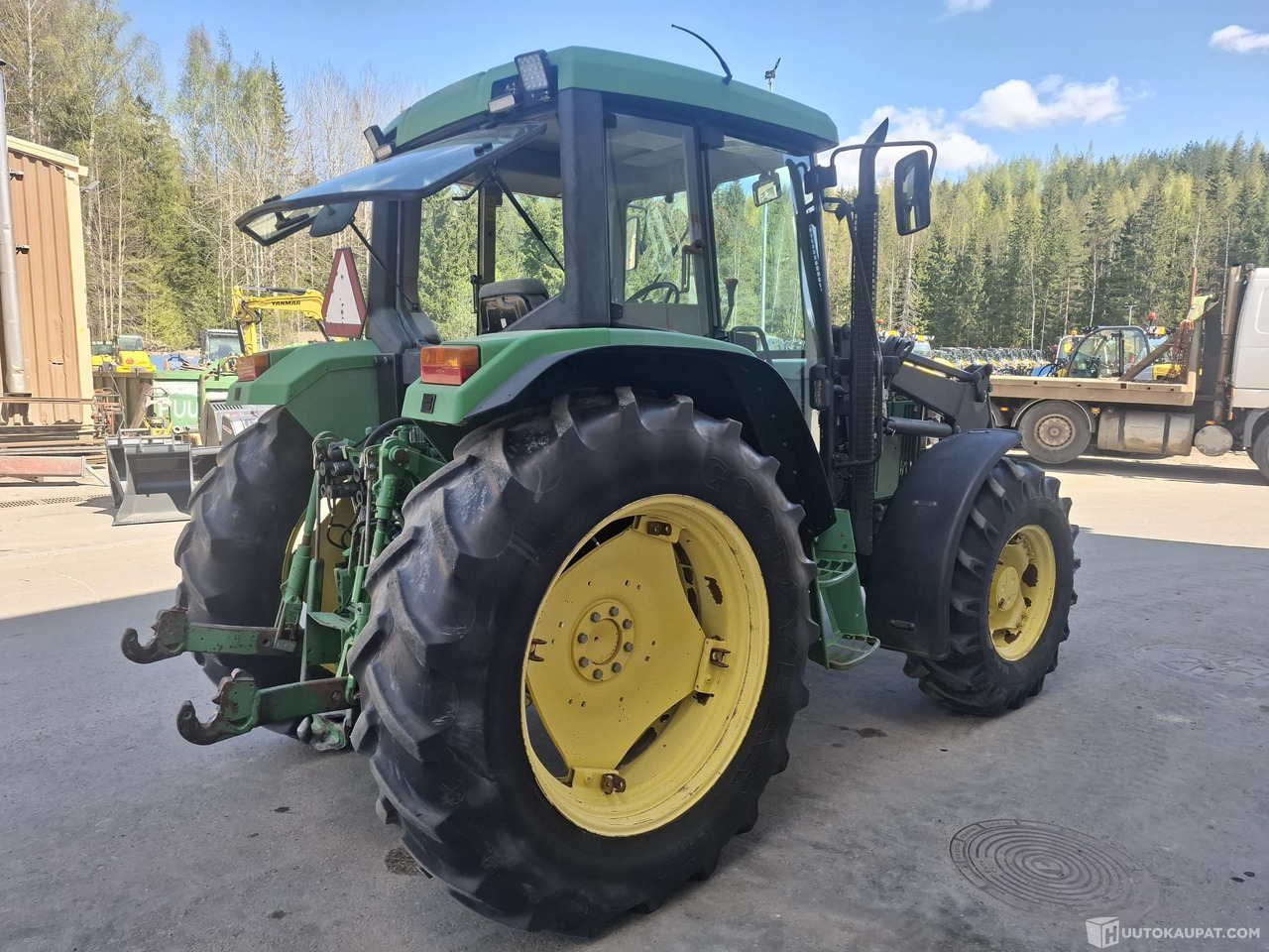 John Deere 6400, 1997 Traktori, Sis alv 25,5%, Nurmijärvi - Traktors: foto 3 John Deere 6400, 1997 Traktori, Sis alv 25,5%, Nurmijärvi - Traktors: foto 3