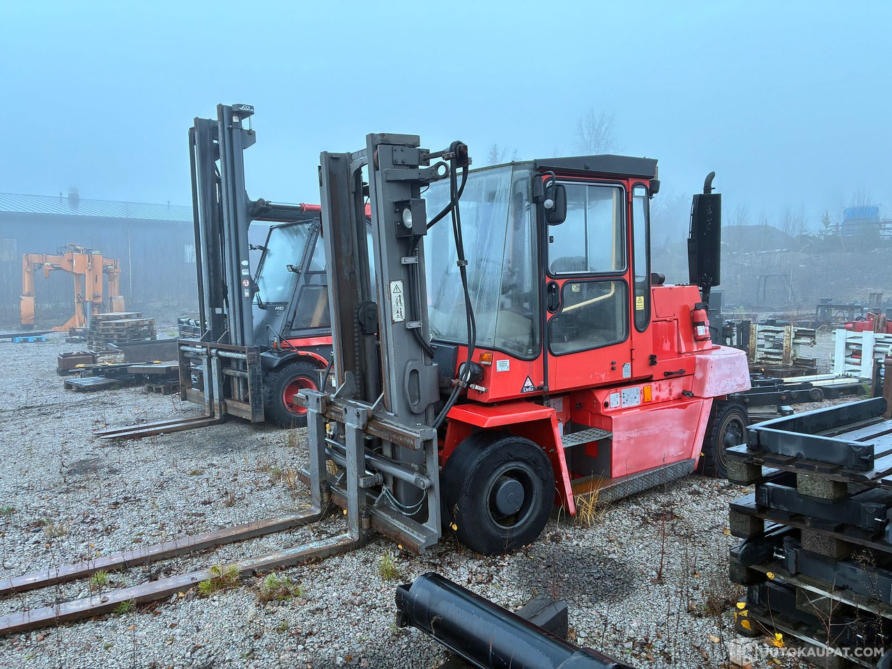 Kalmar DCD 70-6H, 2000 Trukki, Lieto - Autokrāvējs: foto 1 Kalmar DCD 70-6H, 2000 Trukki, Lieto - Autokrāvējs: foto 1