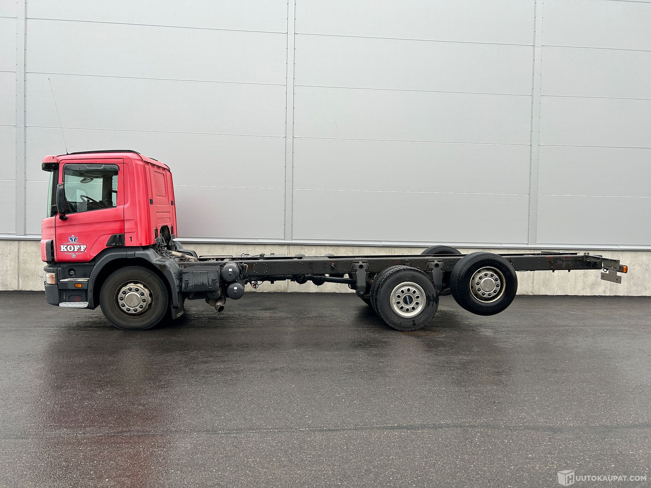 Scania P114 LB6X2NB Vain 255tkm ajettu, 2002, Vantaa - Kravas automašīna: foto 4 Scania P114 LB6X2NB Vain 255tkm ajettu, 2002, Vantaa - Kravas automašīna: foto 4