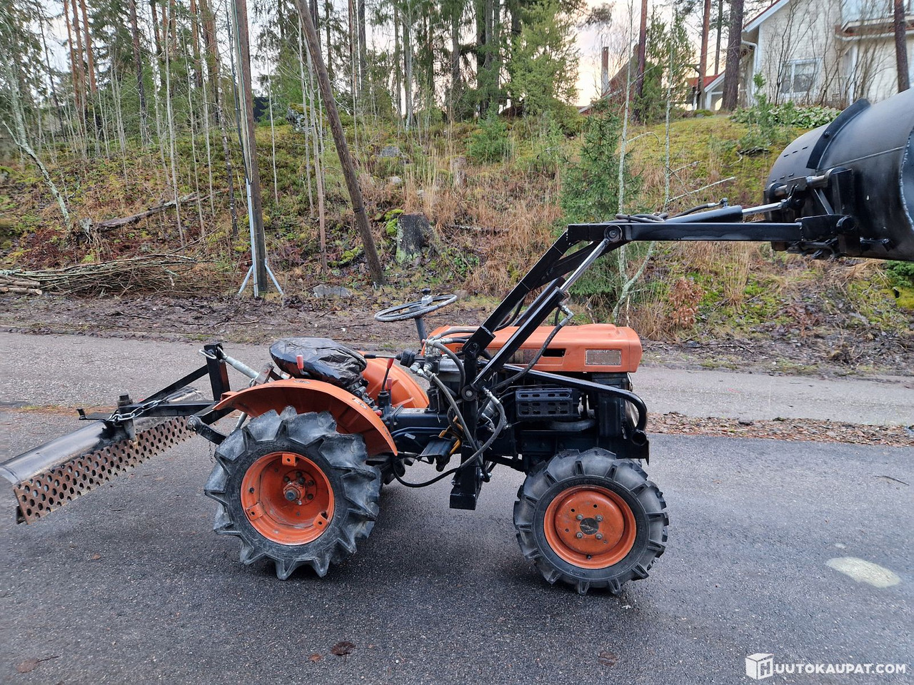 Kubota B6000, Lahti - Mini traktors: foto 2 Kubota B6000, Lahti - Mini traktors: foto 2