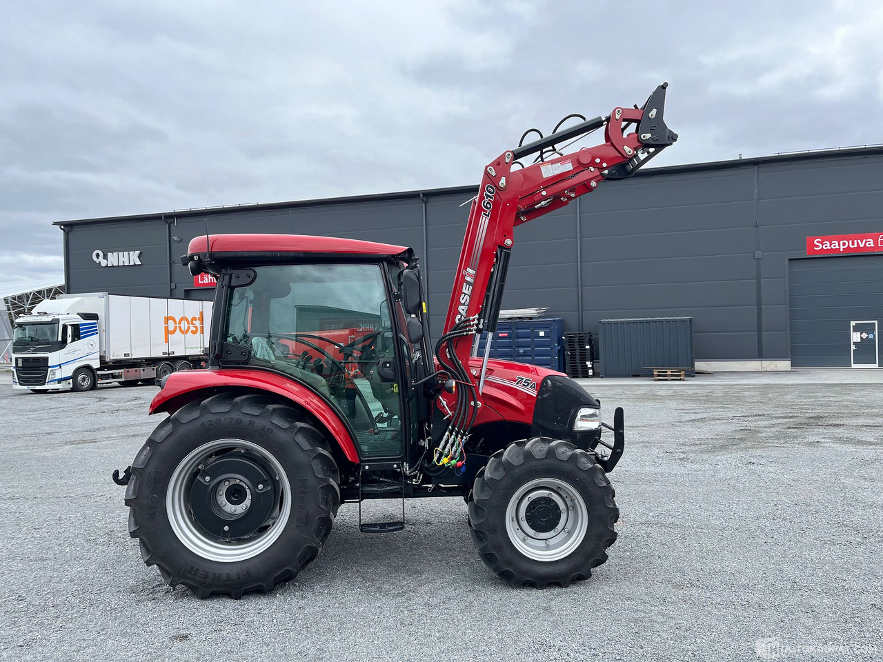Case IH Farmall 75A kuormaajalla, 2025, rekisteröitävissä, Nähtävillä Okrassa, Hämeenlinna - Lauksaimniecības tehnika: foto 5 Case IH Farmall 75A kuormaajalla, 2025, rekisteröitävissä, Nähtävillä Okrassa, Hämeenlinna - Lauksaimniecības tehnika: foto 5