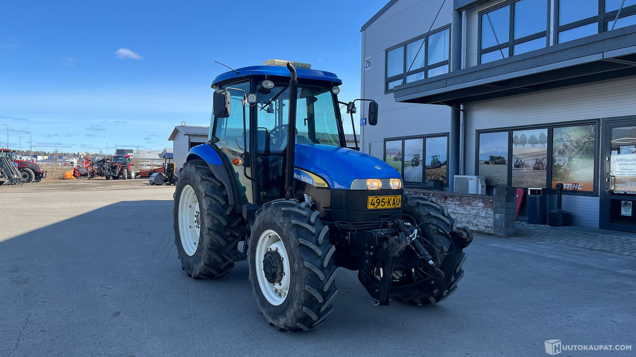 Lauksaimniecības tehnika New Holland 5040, 2012, 2 200 h, Kouvola: foto 1