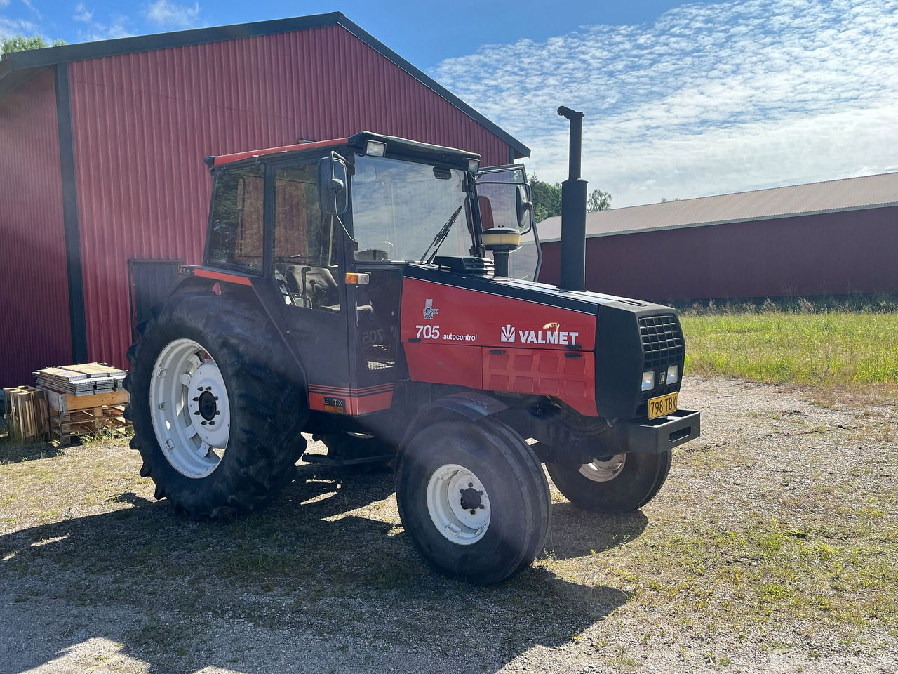 Valmet 705, Traktori, harrastajalta, 1990, Salo - Lauksaimniecības tehnika: foto 5 Valmet 705, Traktori, harrastajalta, 1990, Salo - Lauksaimniecības tehnika: foto 5