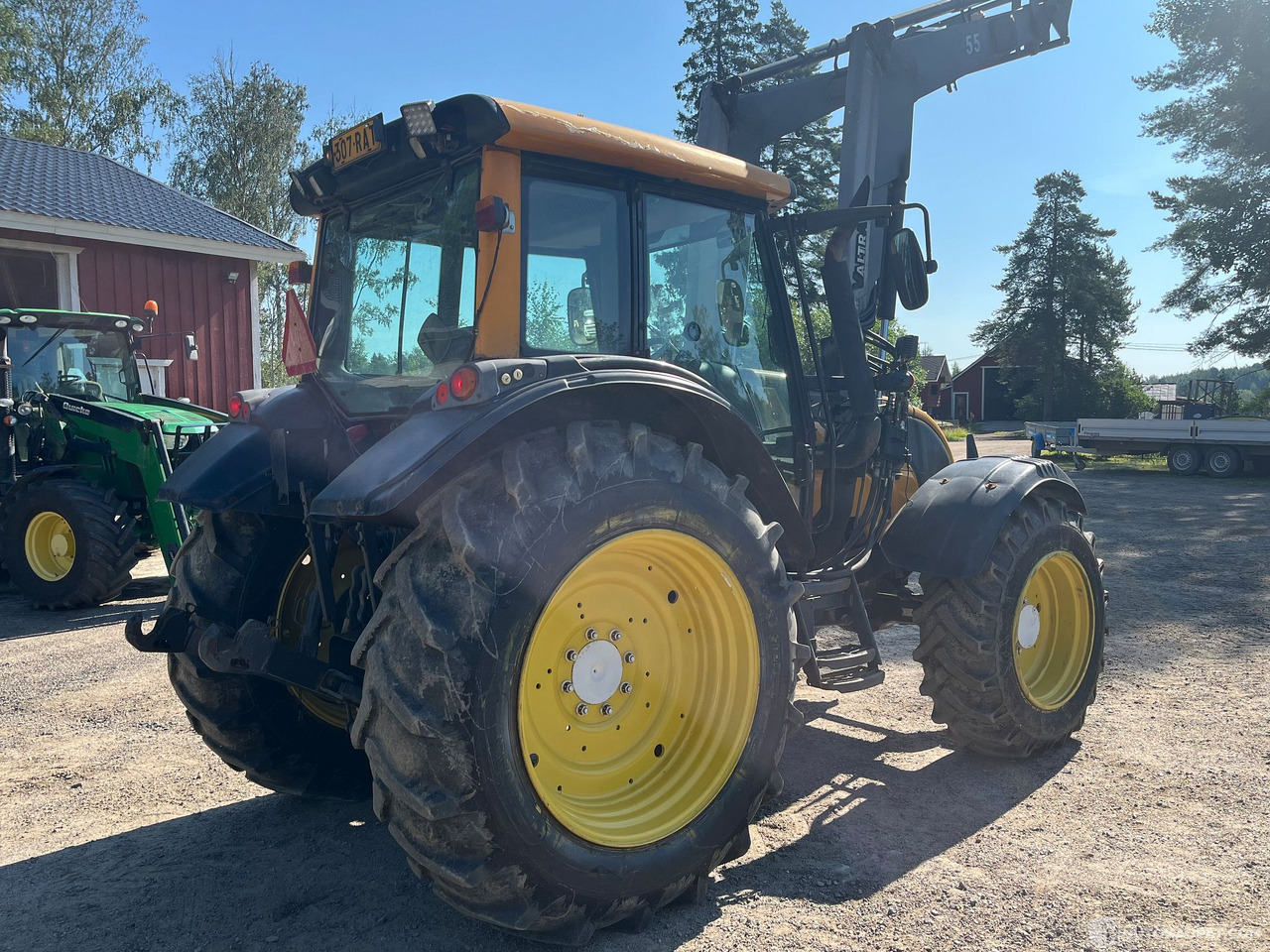 Valtra N121, traktori,, Sipoo - Lauksaimniecības tehnika: foto 4 Valtra N121, traktori,, Sipoo - Lauksaimniecības tehnika: foto 4