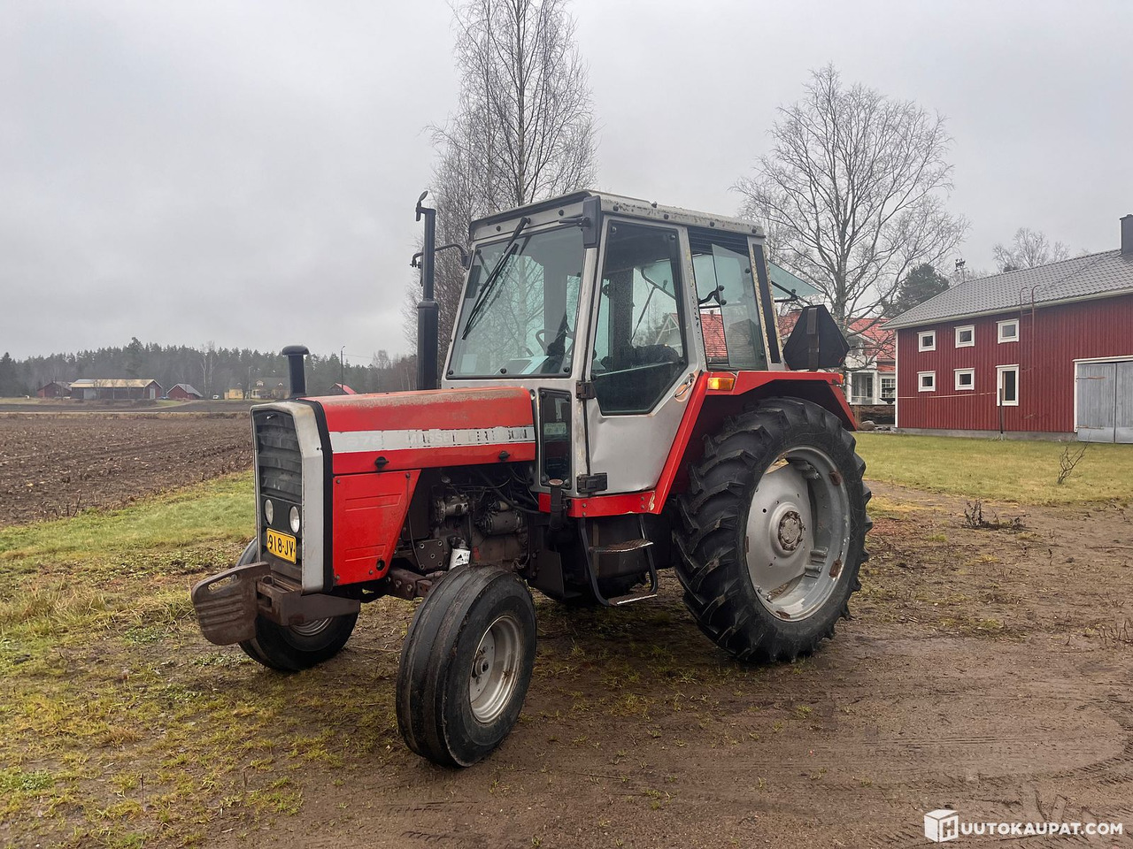 Massey Ferguson 675, tractor, 6,500 h, 1983, Hämeenlinna - Traktors: foto 1 Massey Ferguson 675, tractor, 6,500 h, 1983, Hämeenlinna - Traktors: foto 1