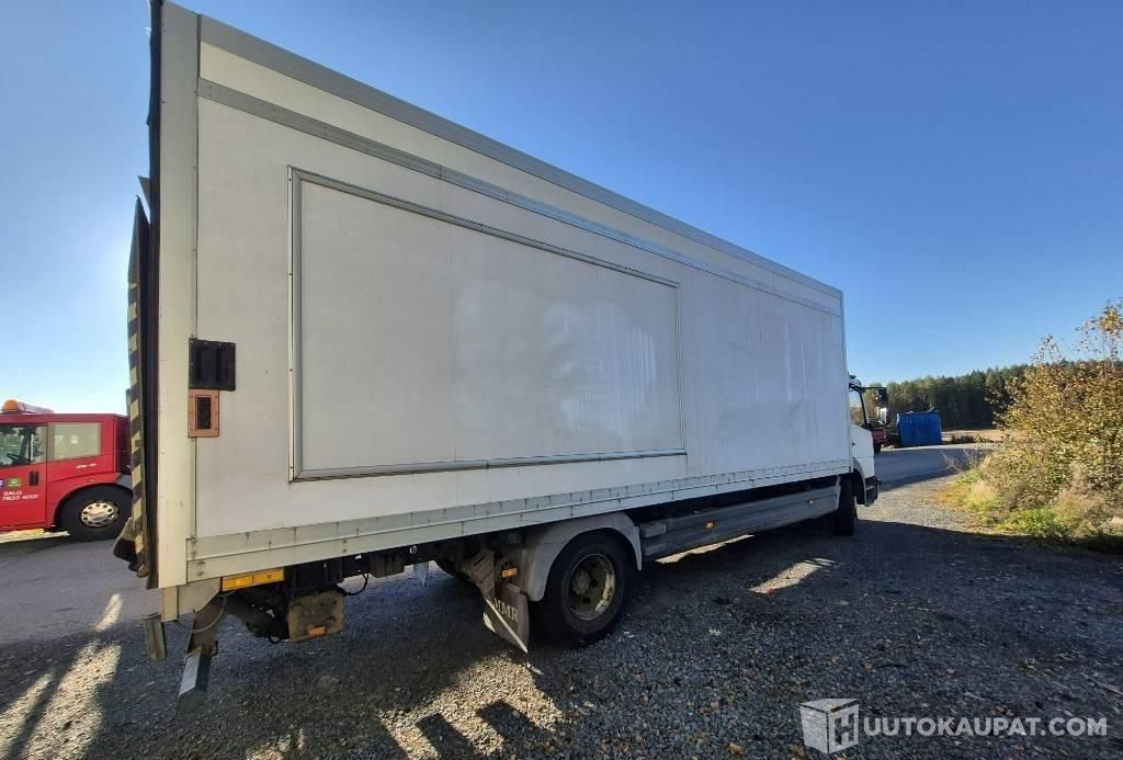 Mercedes-Benz Atego 1223 umpikori+pl nostin, 2003, 323 000 km, Forssa - Kravas automašīna ar slēgto virsbūvi: foto 3 Mercedes-Benz Atego 1223 umpikori+pl nostin, 2003, 323 000 km, Forssa - Kravas automašīna ar slēgto virsbūvi: foto 3
