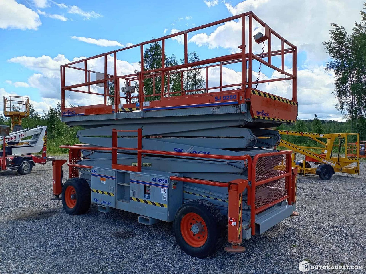 Skyjack SJ 9250 4x4 scissor lift, Inspected!, 2008, Hollola - Šķērveida pacēlājs: foto 4 Skyjack SJ 9250 4x4 scissor lift, Inspected!, 2008, Hollola - Šķērveida pacēlājs: foto 4