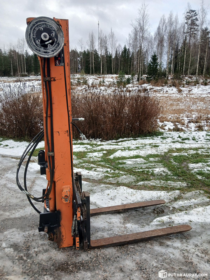 Toyota Trukkimasto traktorisovitteinen., Salo - Dakšas: foto 3 Toyota Trukkimasto traktorisovitteinen., Salo - Dakšas: foto 3