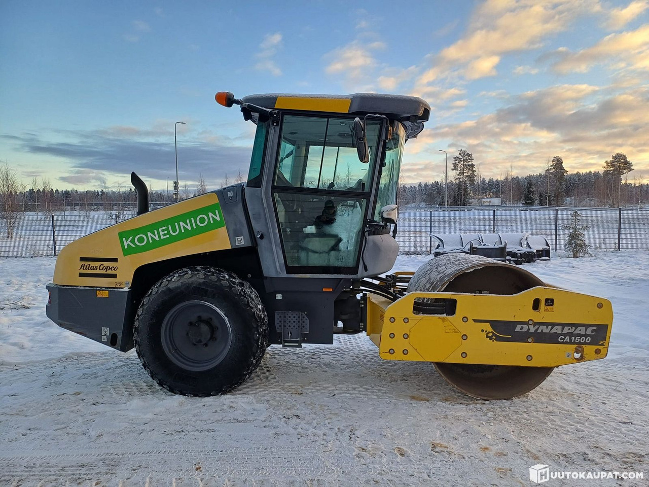 Valssijyrä Dynapac CA1500D, 2016, tunnit 2500 h, Kempele - Vibrorullis: foto 1 Valssijyrä Dynapac CA1500D, 2016, tunnit 2500 h, Kempele - Vibrorullis: foto 1