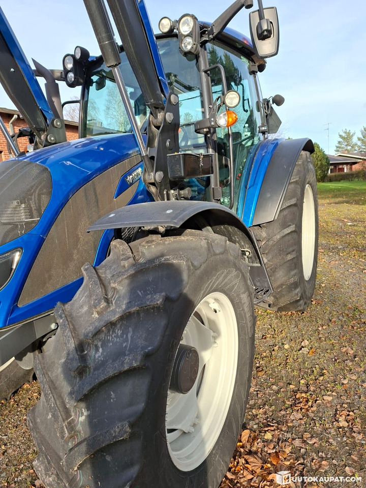 Valtra A134 with front loader, model year 2019, Kurikka - Traktors: foto 3 Valtra A134 with front loader, model year 2019, Kurikka - Traktors: foto 3