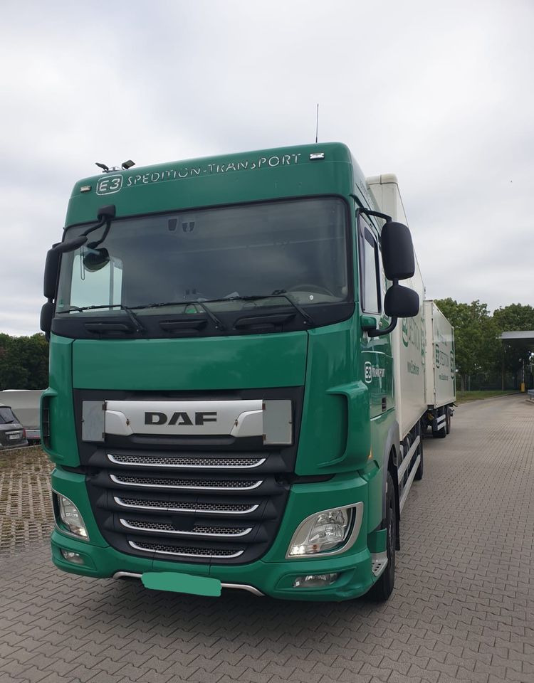 DAF XF ZESTAW TANDEM 2021 ORYGINALNY PRZEBIEG z Niemiec / PRZEJAZDOWY Z WINDĄ / - Kravas automašīna ar slēgto virsbūvi: foto 1 DAF XF ZESTAW TANDEM 2021 ORYGINALNY PRZEBIEG z Niemiec / PRZEJAZDOWY Z WINDĄ / - Kravas automašīna ar slēgto virsbūvi: foto 1