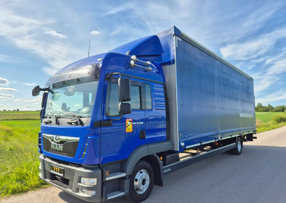 MAN TGL 12.250 2019 BURTO FIRANA + winda 8.4m z Niemiec / TOP STAN / OKAZJA / firanka / automat / - Kravas automašīna ar tentu: foto 2 MAN TGL 12.250 2019 BURTO FIRANA + winda 8.4m z Niemiec / TOP STAN / OKAZJA / firanka / automat / - Kravas automašīna ar tentu: foto 2