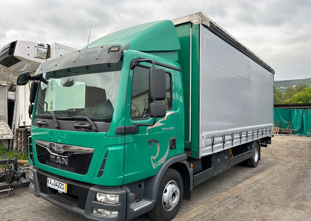 Kravas automašīna ar tentu MAN TGL 12.250 6.2m AUTOMAT KLIMA z Niemiec ESP nowe opony EURO 6 / 4.75 rozstaw / zawiesie na wózek widłowy / TOP STAN / okazja nauka jazdy MOŻLIWOŚĆ DOSTOSOWANIA 12t: foto 1