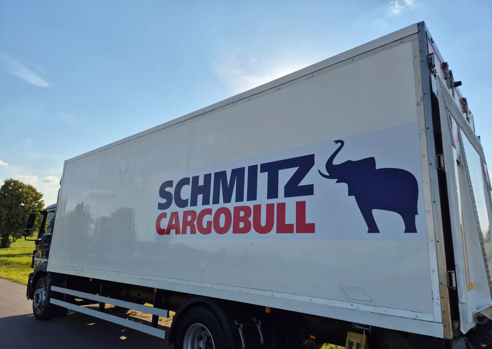 MAN TGM 18.250 Carrier 1950 D/E z Holandii / TOP STAN / 7.5m / 18 palet / winda + drzwi boczne / OKAZJA - Kravas automašīna refrižerators: foto 4 MAN TGM 18.250 Carrier 1950 D/E z Holandii / TOP STAN / 7.5m / 18 palet / winda + drzwi boczne / OKAZJA - Kravas automašīna refrižerators: foto 4