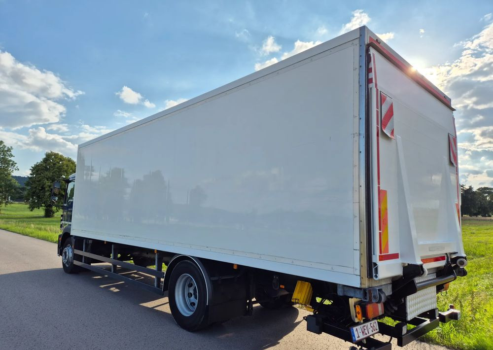 MAN TGM 18.250 Carrier 1950 D/E z Holandii / TOP STAN / 7.5m / 18 palet / winda + drzwi boczne / OKAZJA - Kravas automašīna refrižerators: foto 5 MAN TGM 18.250 Carrier 1950 D/E z Holandii / TOP STAN / 7.5m / 18 palet / winda + drzwi boczne / OKAZJA - Kravas automašīna refrižerators: foto 5