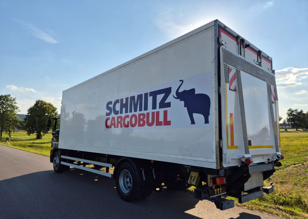 MAN TGM 18.250 Carrier 1950 D/E z Holandii / TOP STAN / 7.5m / 18 palet / winda + drzwi boczne / OKAZJA - Kravas automašīna refrižerators: foto 2 MAN TGM 18.250 Carrier 1950 D/E z Holandii / TOP STAN / 7.5m / 18 palet / winda + drzwi boczne / OKAZJA - Kravas automašīna refrižerators: foto 2