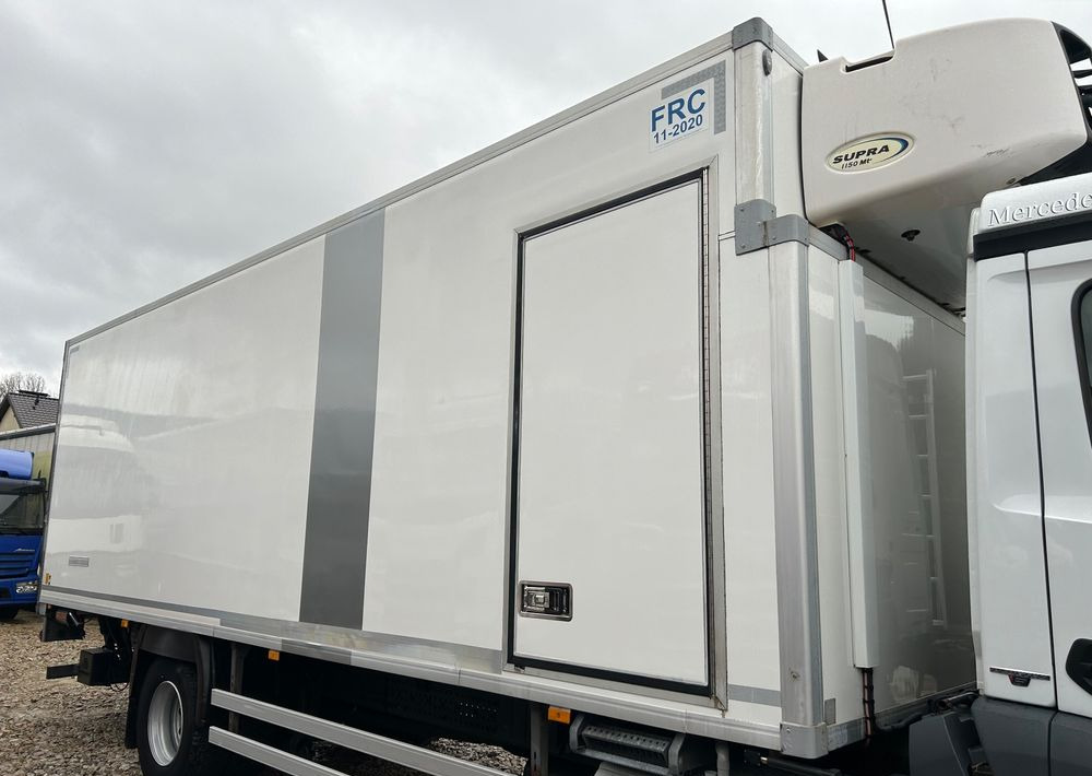 Mercedes-Benz Antos 1824 CARRIER SUPRA 1150 DRZWI + winda i drzwi boczne / 7.7m / z Holandii / KLIMA LEKKI / Axor man Tgm T1000-R THERMO King - Kravas automašīna refrižerators: foto 3 Mercedes-Benz Antos 1824 CARRIER SUPRA 1150 DRZWI + winda i drzwi boczne / 7.7m / z Holandii / KLIMA LEKKI / Axor man Tgm T1000-R THERMO King - Kravas automašīna refrižerators: foto 3