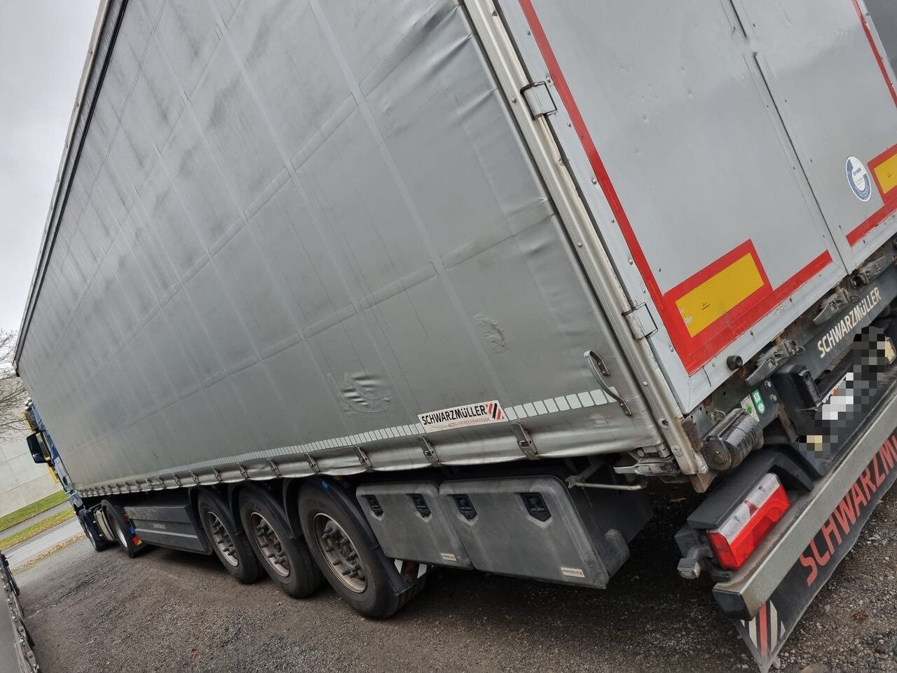 Schwarzmüller Standard SAF from DE 2018 lift axle / lift roof / tires 70-80% T - Tenta puspiekabe: foto 1 Schwarzmüller Standard SAF from DE 2018 lift axle / lift roof / tires 70-80% T - Tenta puspiekabe: foto 1