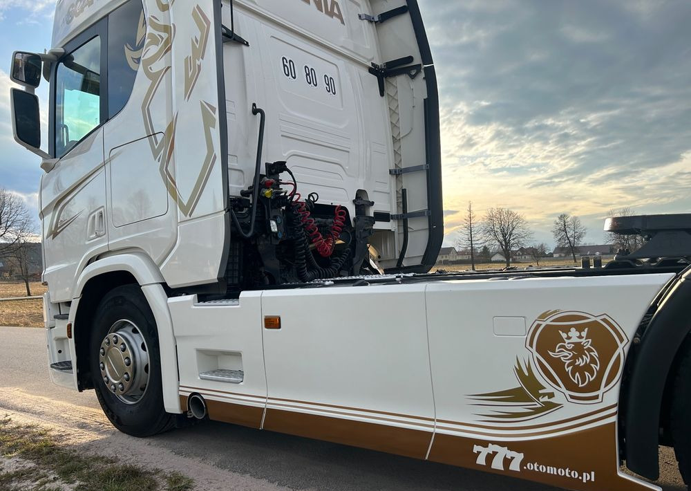 Scania R500 FULL AIR 2019 10x poduszki KLIMA POSTOJOWA / RETARDER / FULL SPOJLER / TOP STAN / od jedynego właściciela ! HYDRAULIKA spod beczki spożywczej ! / do wywrotu ruchomej podłogi beczki TOP TOP - Vilcējs: foto 5 Scania R500 FULL AIR 2019 10x poduszki KLIMA POSTOJOWA / RETARDER / FULL SPOJLER / TOP STAN / od jedynego właściciela ! HYDRAULIKA spod beczki spożywczej ! / do wywrotu ruchomej podłogi beczki TOP TOP - Vilcējs: foto 5