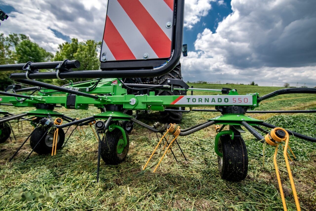 Talex Przetrząsacz 4 wirnikowy ciągany z WOM, Tornado - Vālotājs/ Ārdītājs: foto 2 Talex Przetrząsacz 4 wirnikowy ciągany z WOM, Tornado - Vālotājs/ Ārdītājs: foto 2