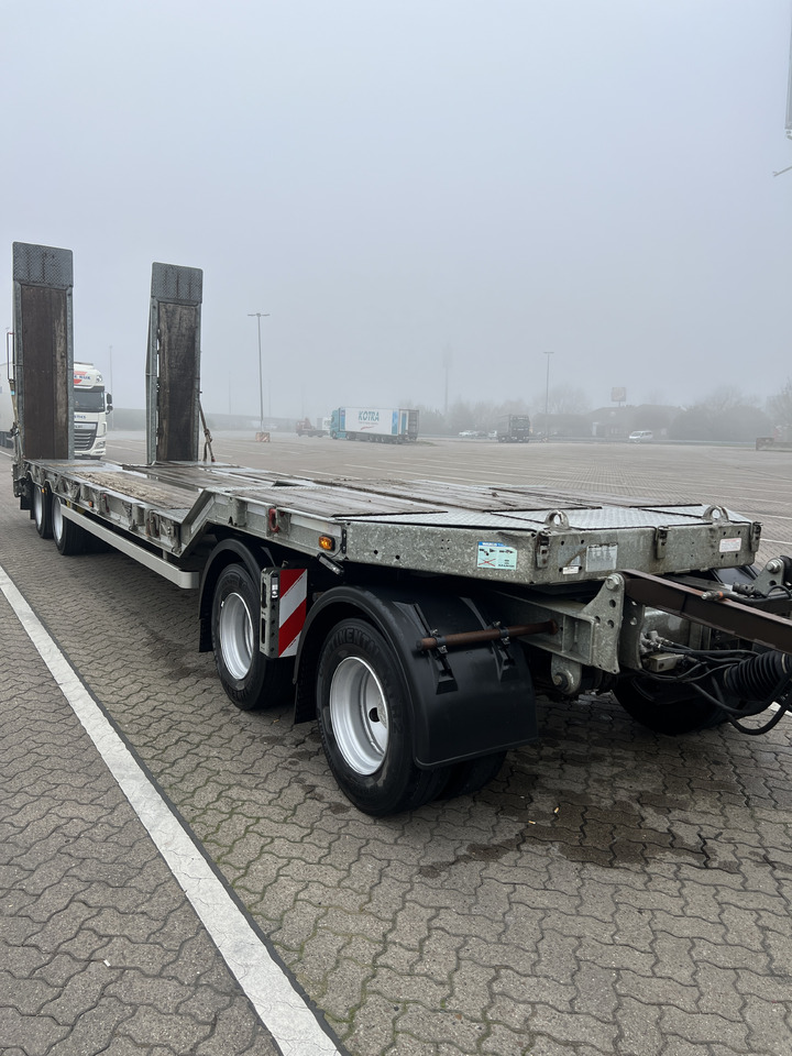 MÜLLER MITTELTAL T4 PROFI 40,0 - Piekabe zema profila platforma: foto 2 MÜLLER MITTELTAL T4 PROFI 40,0 - Piekabe zema profila platforma: foto 2