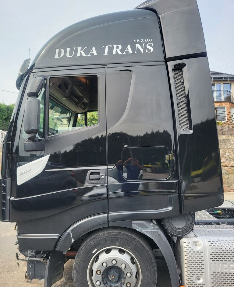 IVECO Stralis Hi-Way EEV 2017r. IVECO Iveco Stralis Hi-Way EEV 2017r. truck - Aerodinamika/ Spoileris - Kravas automašīna: foto 5 IVECO Stralis Hi-Way EEV 2017r. IVECO Iveco Stralis Hi-Way EEV 2017r. truck - Aerodinamika/ Spoileris - Kravas automašīna: foto 5