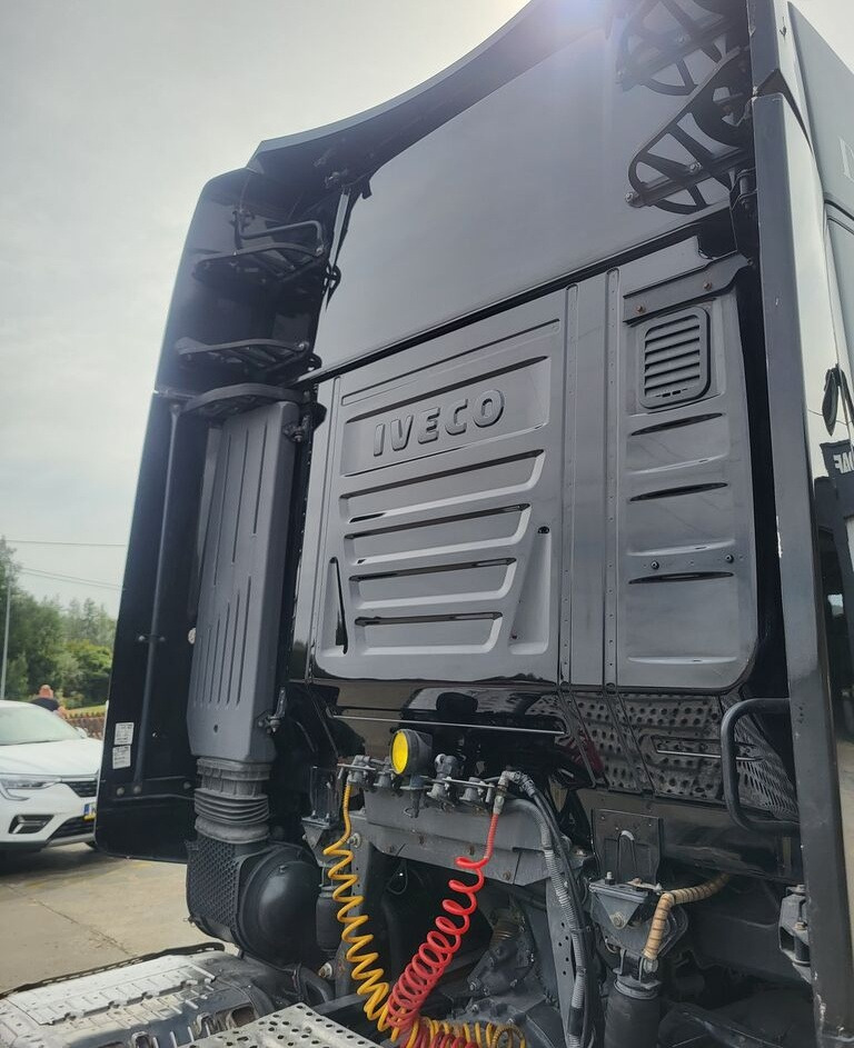 IVECO Stralis Hi-Way EEV 2017r. IVECO Iveco Stralis Hi-Way EEV 2017r. truck - Aerodinamika/ Spoileris - Kravas automašīna: foto 4 IVECO Stralis Hi-Way EEV 2017r. IVECO Iveco Stralis Hi-Way EEV 2017r. truck - Aerodinamika/ Spoileris - Kravas automašīna: foto 4