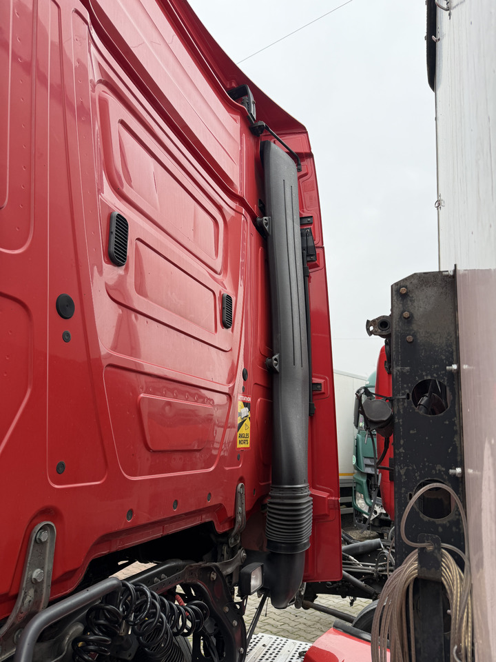 Mercedes Actros MP 4 - Aerodinamika/ Spoileris: foto 3 Mercedes Actros MP 4 - Aerodinamika/ Spoileris: foto 3