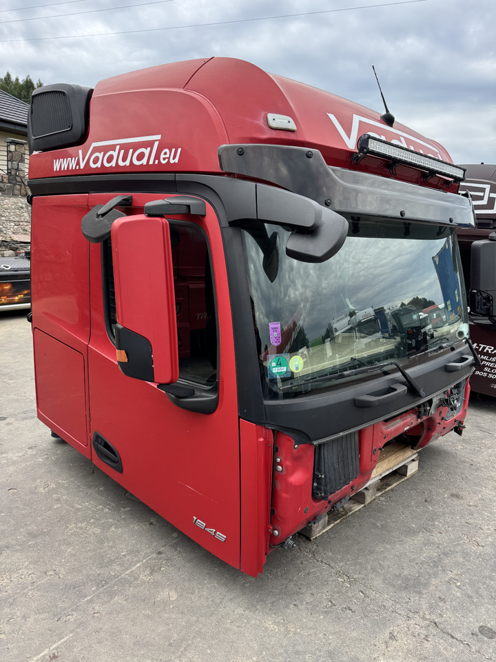 Mercedes-Benz ACTROS MP 4 2018 ROK truck - Kabīne - Kravas automašīna: foto 2 Mercedes-Benz ACTROS MP 4 2018 ROK truck - Kabīne - Kravas automašīna: foto 2