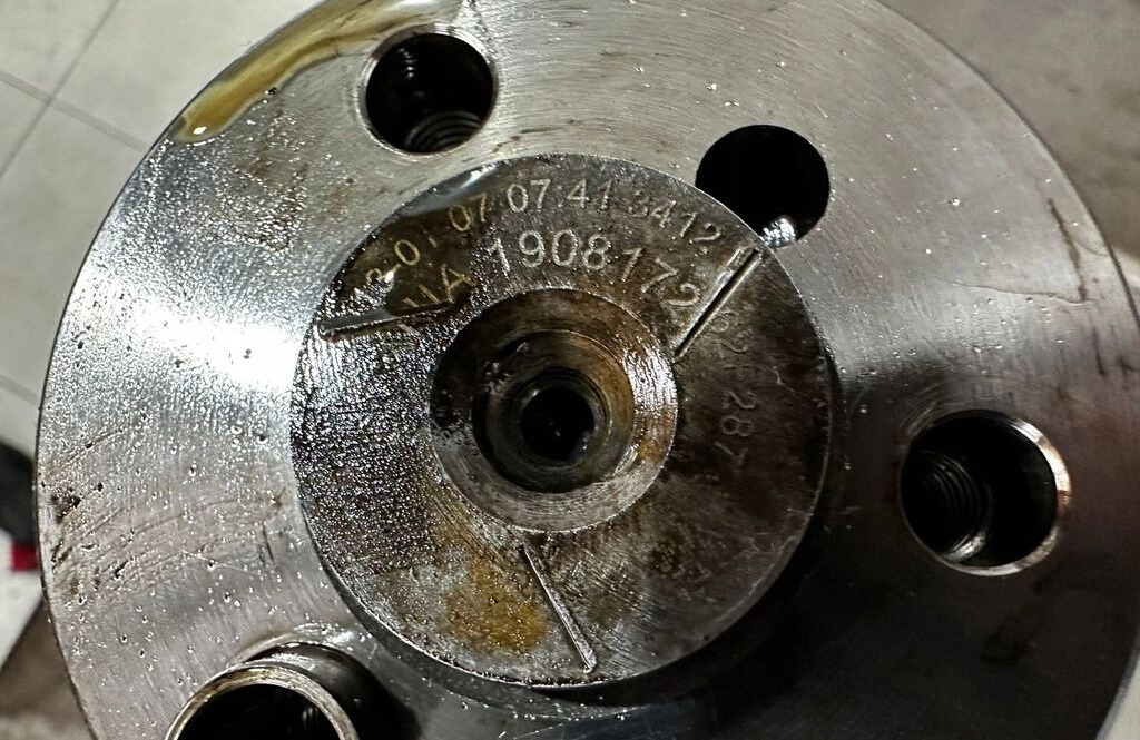 Scania R 730 V8 Scania R 730 V8 truck - Sadales vārpsta - Kravas automašīna: foto 5 Scania R 730 V8 Scania R 730 V8 truck - Sadales vārpsta - Kravas automašīna: foto 5