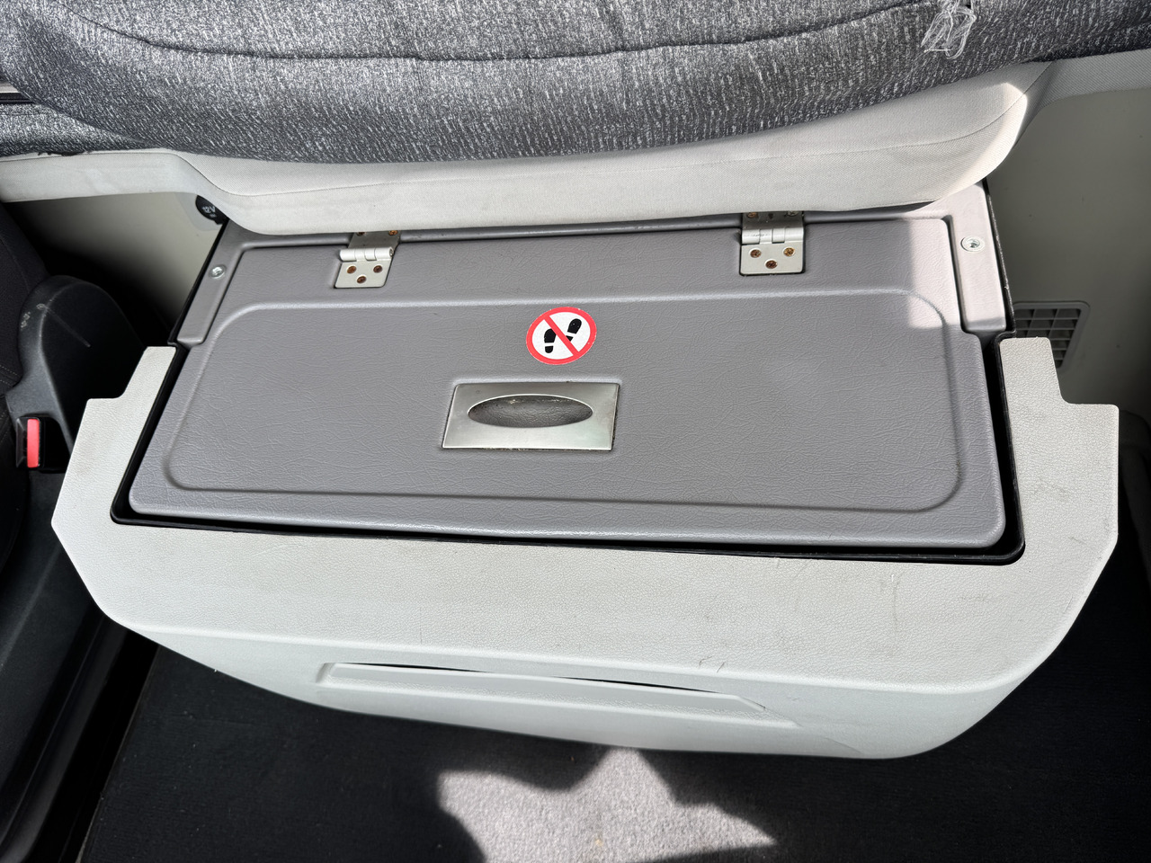 Ford F-Max Cargo - Kabīne un interjers: foto 2 Ford F-Max Cargo - Kabīne un interjers: foto 2