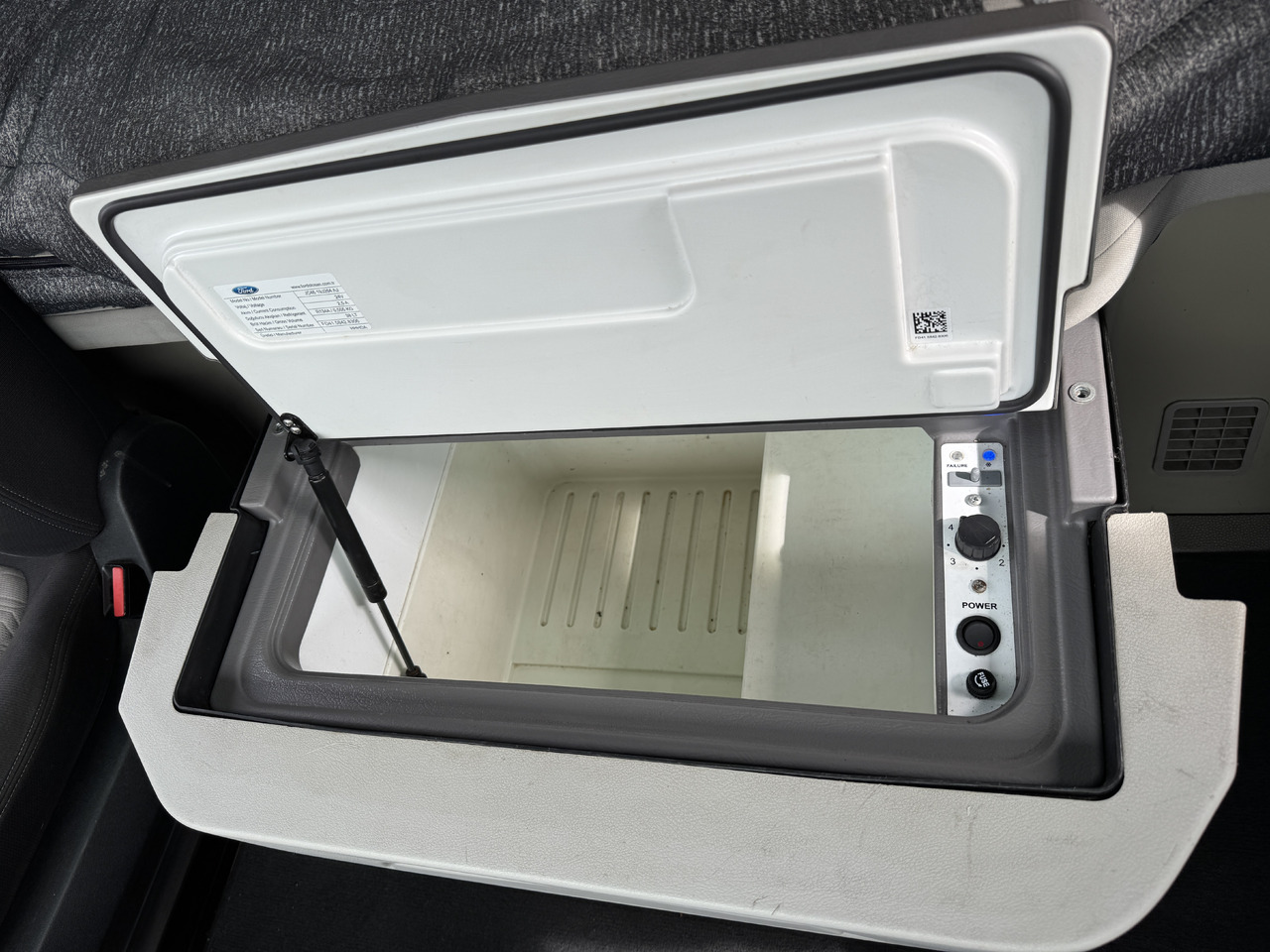 Ford F-Max Cargo - Kabīne un interjers: foto 3 Ford F-Max Cargo - Kabīne un interjers: foto 3