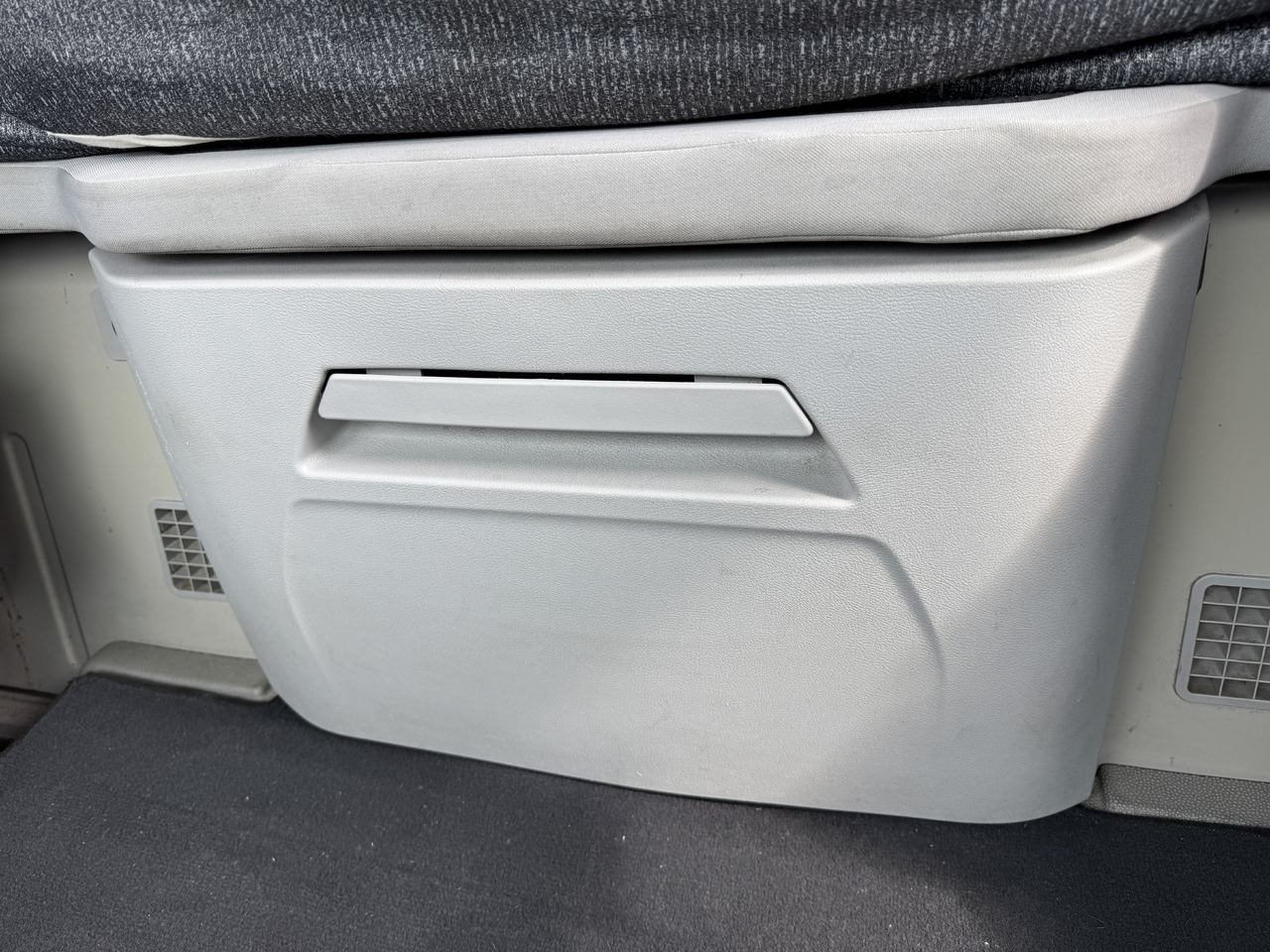 Ford F-Max Cargo - Kabīne un interjers: foto 1 Ford F-Max Cargo - Kabīne un interjers: foto 1