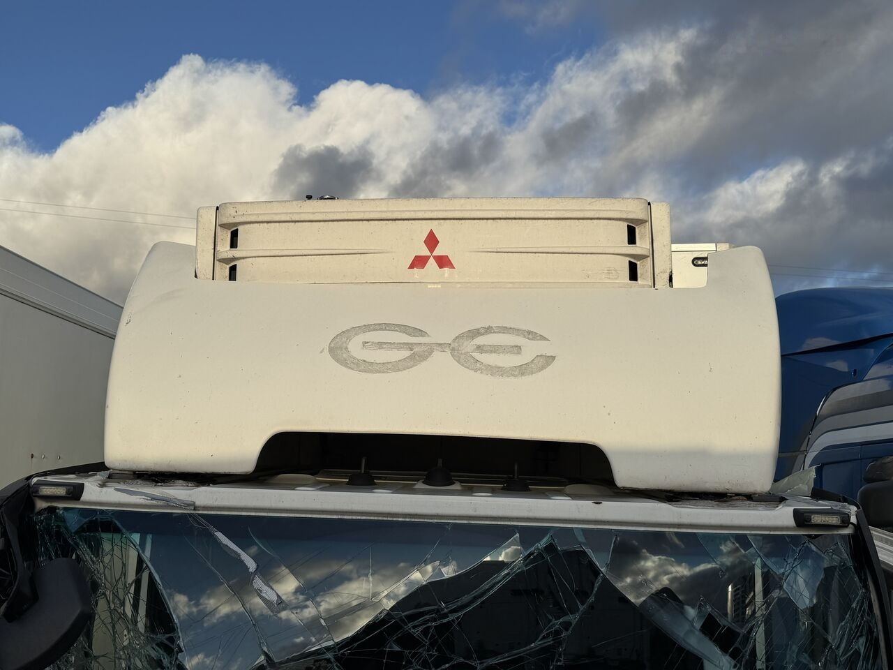 Mercedes-Benz Actros Antos Axor - Aerodinamika/ Spoileris - Kravas automašīna: foto 2 Mercedes-Benz Actros Antos Axor - Aerodinamika/ Spoileris - Kravas automašīna: foto 2